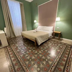 Bed In Palerme