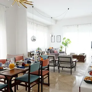 Questa Casa Non E'un Palerme